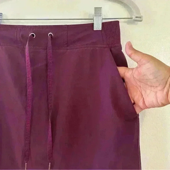 Athleta Midtown Skort Wild Bloom Purple Elastic Waist Athleisure Womens Sz 2 - Picture 4 of 13